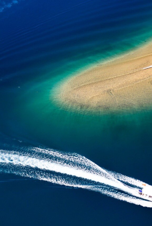 عسير الساحرة سواحل لا مثيل لها - المصدر روح السعودية