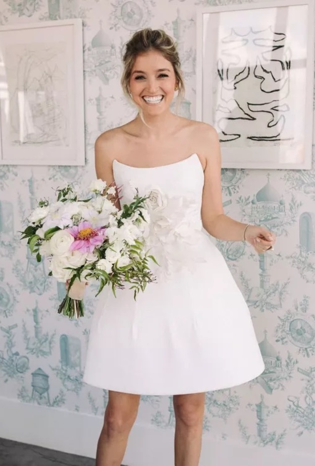 فساتين زفاف رومانسية