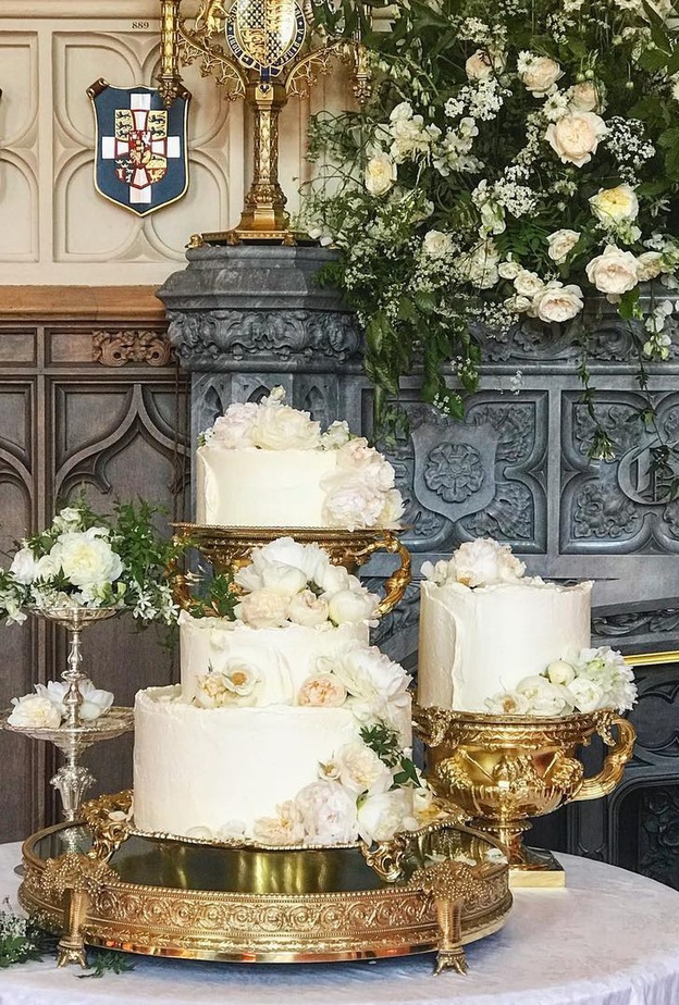 كعكة زفاف ميغان وهاري كانت تحمل إيماءة لطيفة للملكة إليزابيث الثانية