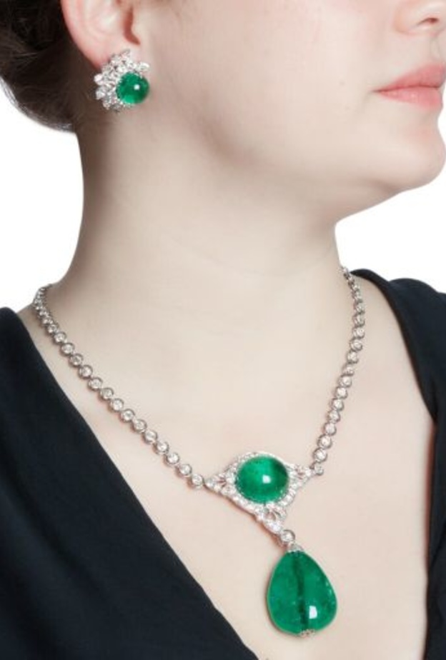 مجوهرات مزاد سوذبيز Fine Jewels لأرقى سهرات عيد الحب