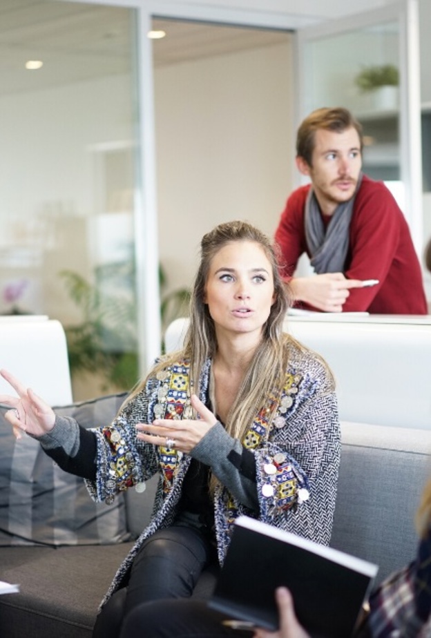 نصائح للسيدات لإتقان فن التواصل لحياة مهنية أكثر نجاحا