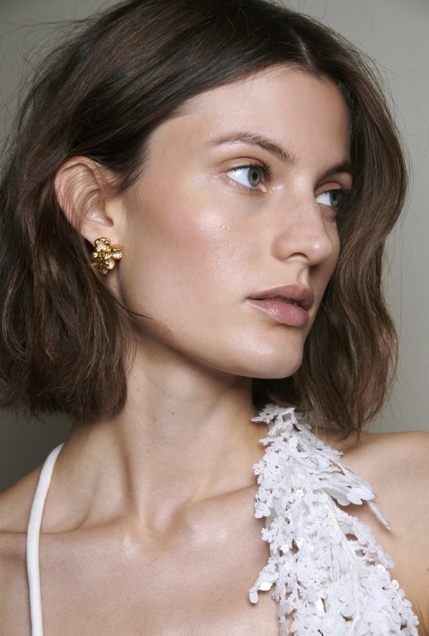 أتزعجك المسامات الواسعة؟ إليك أفضل الحلول في عيد الحب