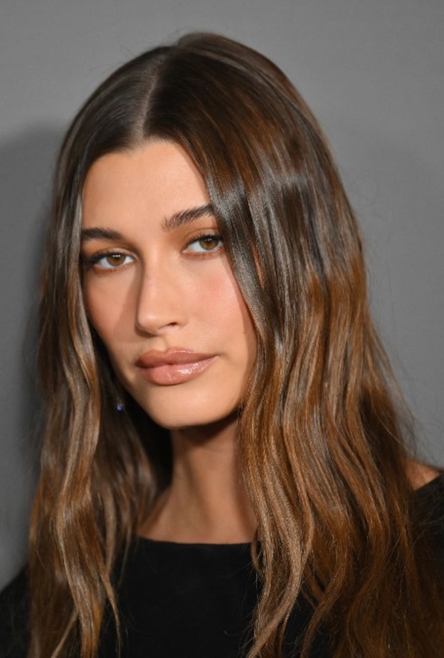 تقنية الكونتورينغ الأكثر رواجاً على  TikTokالتي تطبقها هايلي بيبر وكيندال جينر