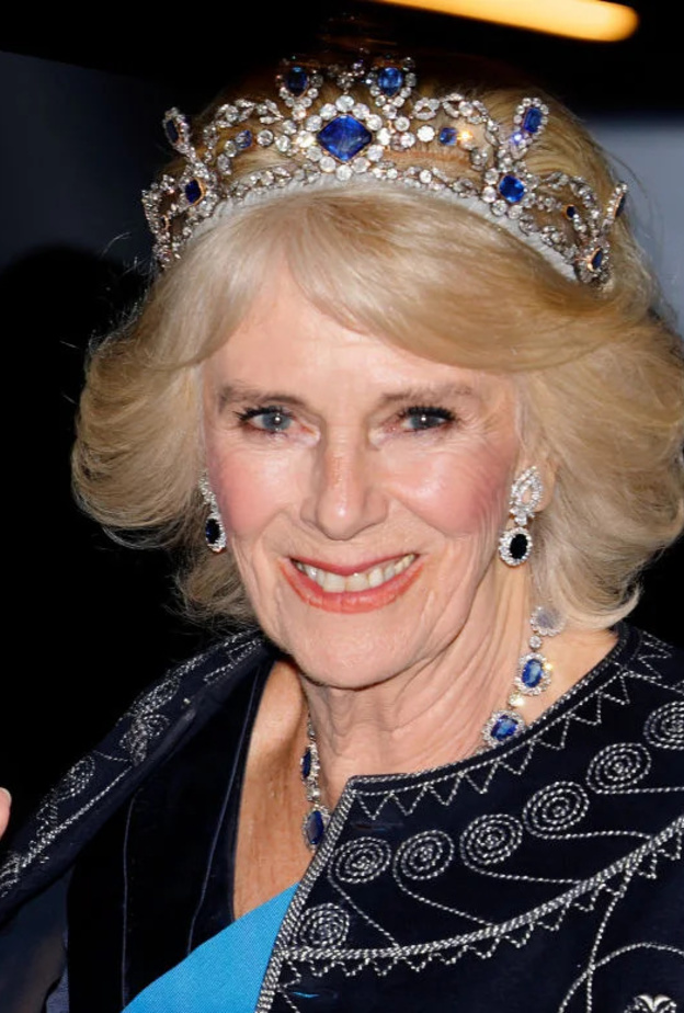 الملكة كاميلا تختار ارتداء تاج تتويج الملكة ماري في حفل تتويج زوجها الملك تشارلز