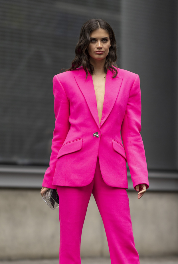 أفكار كاجوال وتصاميم عصرية لا تزول استوحيها من ستريت ستايل أسبوع الموضة في لندن