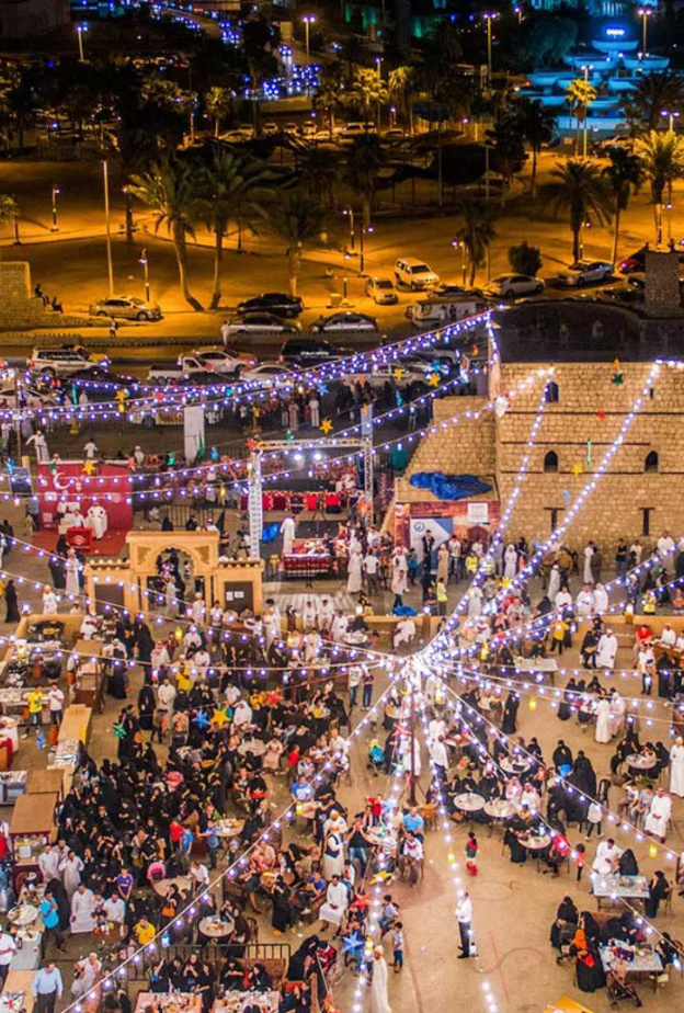 أفضل الأماكن وأشهر الأطعمة والتقاليد الرمضانية في مدينة جدة