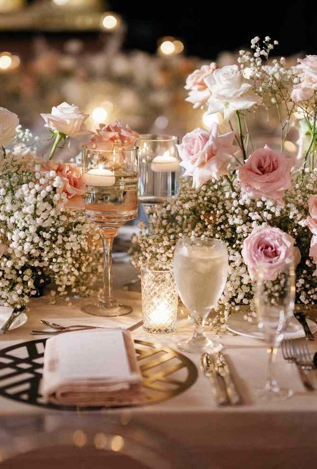 أفكار رائعة لديكور حفلات الزفاف بالشموع