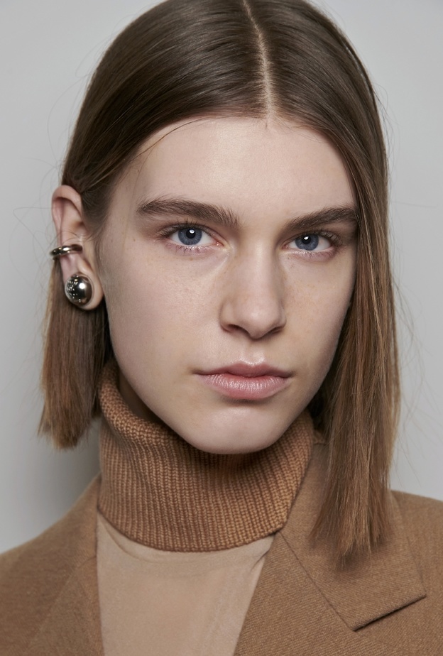 إستعيدي بشرتك المتوهجة والثقة ليوم المرأة العالمي... وتابعي نصائحنا من هي لتحقيقها