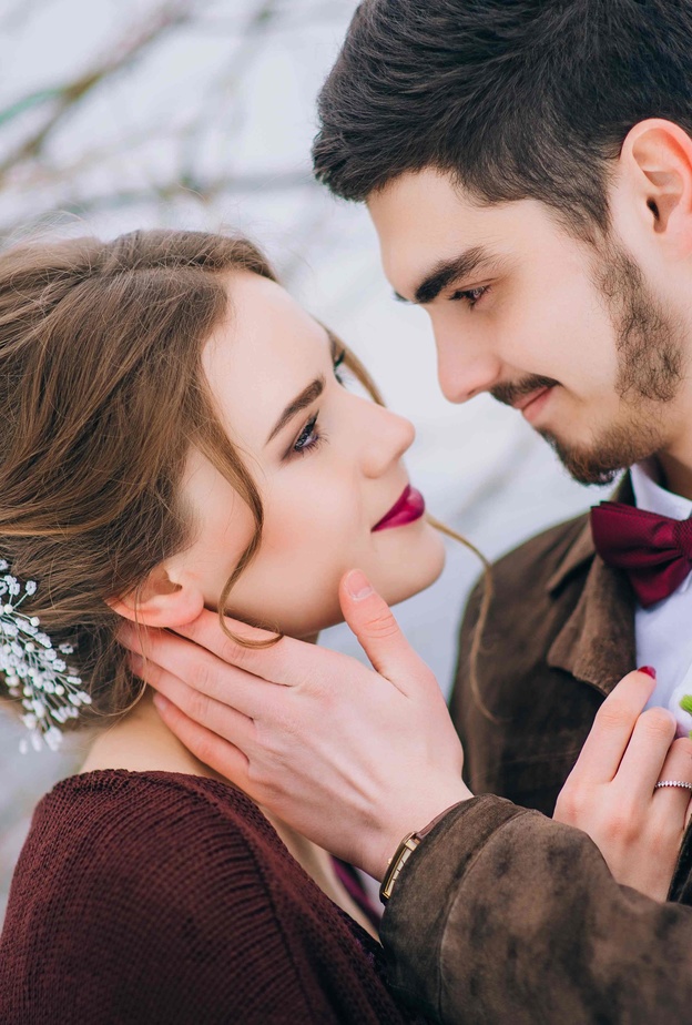 احتفالك بزوجتك في يوم المرأة العالمي رسالة حب وتقدير لها جرب ولا تتردد