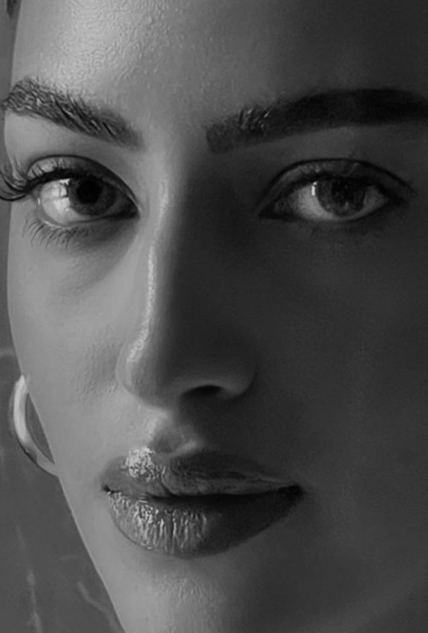 يارا النملة ضمن  أعضاء لجنة تحكيم جائزة العلا للتصميم الصورة من تصوير علامة ETRO