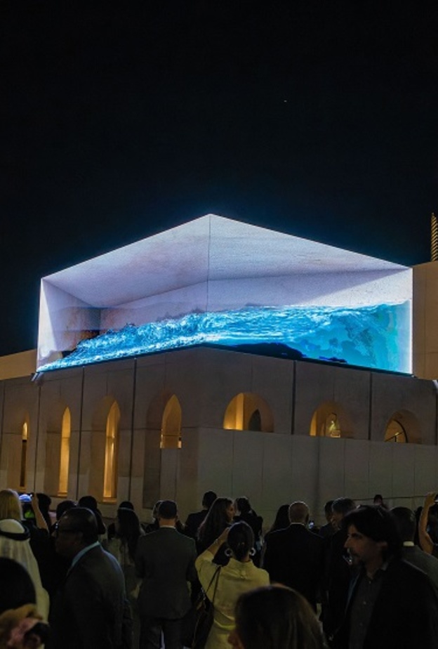 "موجة" باكورة مبادرات أبوظبي للفن العام