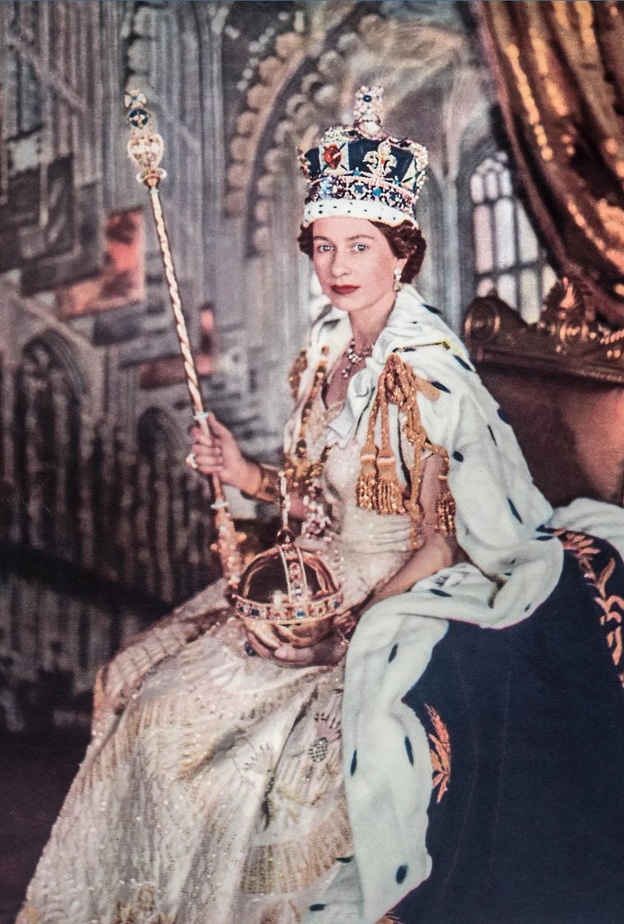 الملكة إليزابيث الثانية Queen Elizabeth II