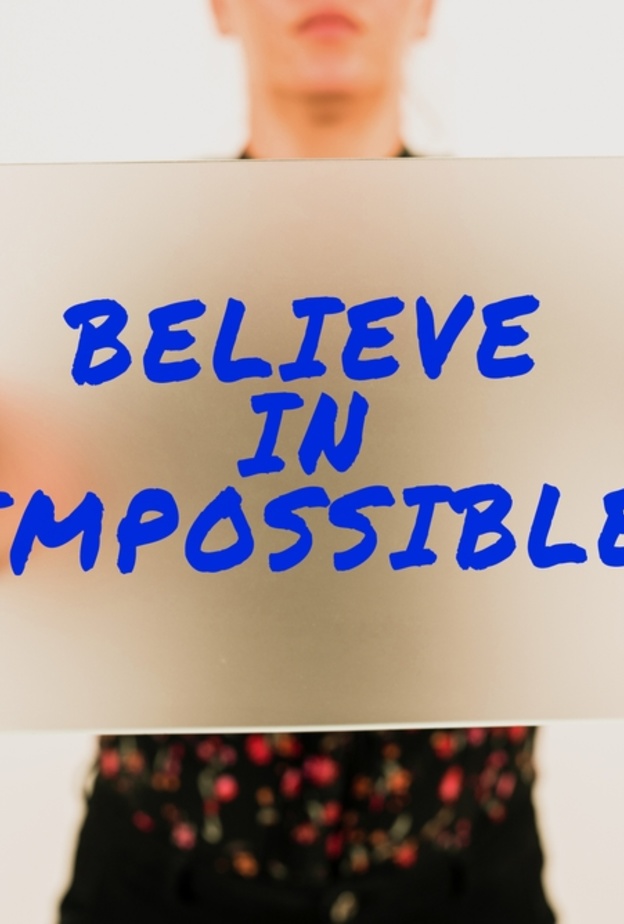 تخلصي من مشاعر اليأس وأؤمني بالمستحيل ولا تستسلمي  لصعوبات الحياة
