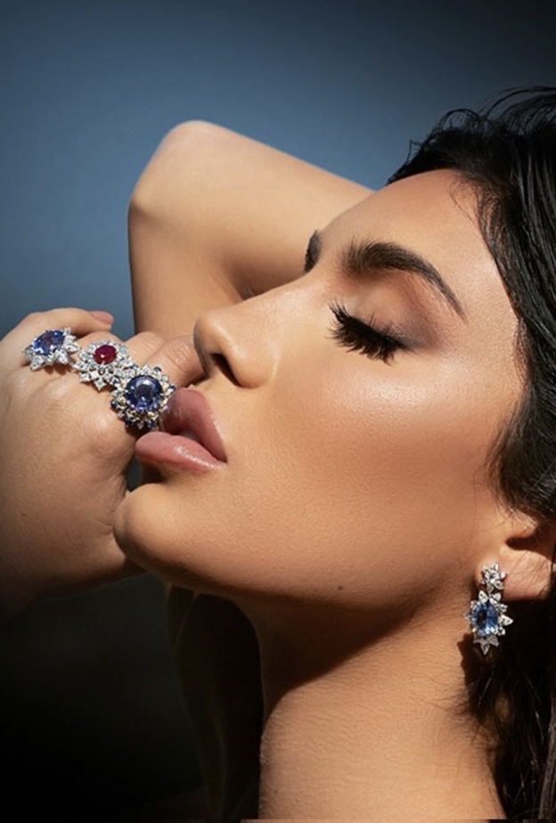 خواتم الماس ناعمة لإطلالة راقية يوم عيد الأم