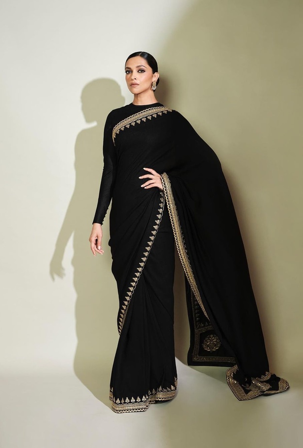 تنسيقات أزياء بلمسات هندية بأسلوب نجمات بوليوود لسهرات رمضان 2023