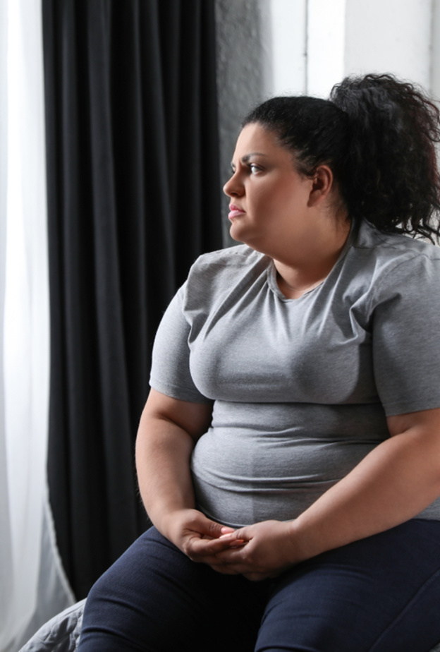 احذري... 8 أسوأ أطعمة تُسبب الإجهاد وزيادة الوزن