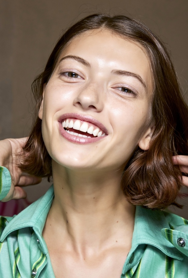 عملية قص وتجميل اللثة..هل هي مؤلمة؟