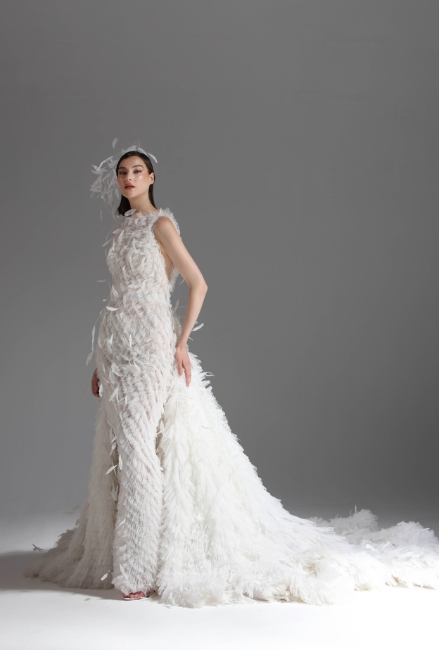 فستان زفاف للمصصم إيليو أبو فيصل