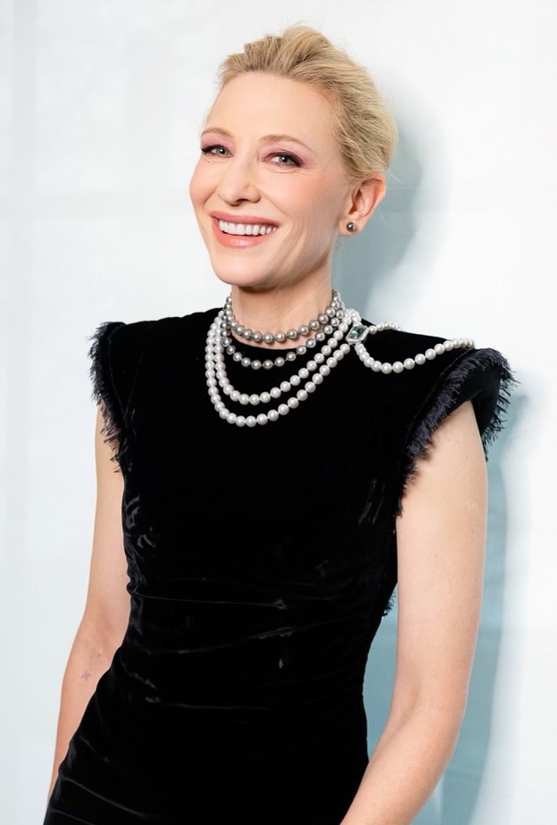 اطلالات كيت بلانشيت قدوة في الاستدامة على السجادة الحمراء