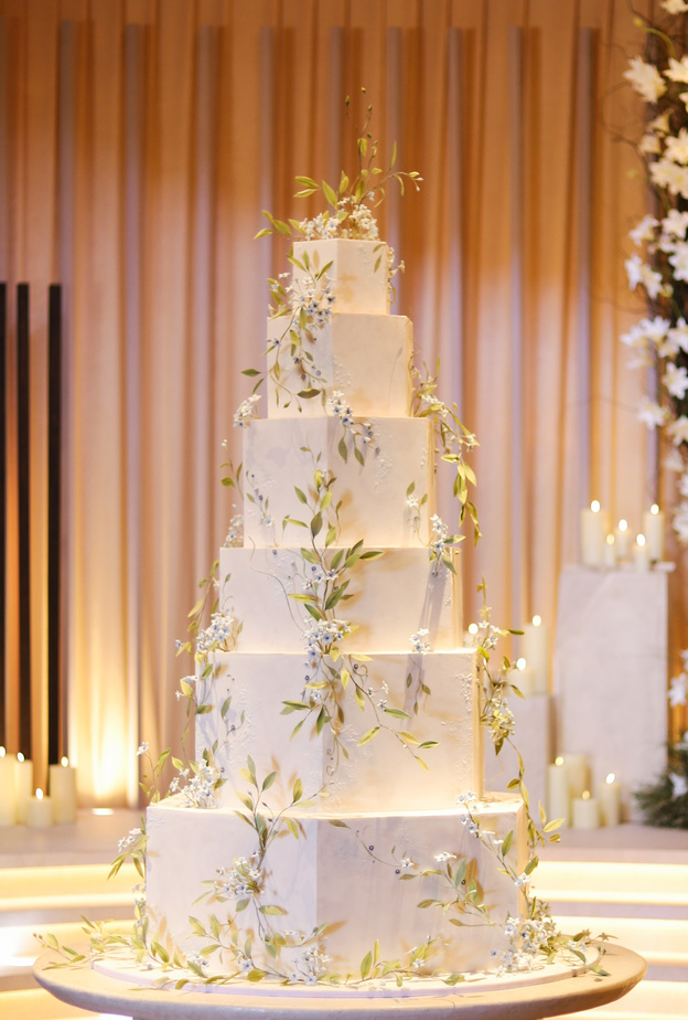 قالب الحلوى في زفاف الأميرة إيمان