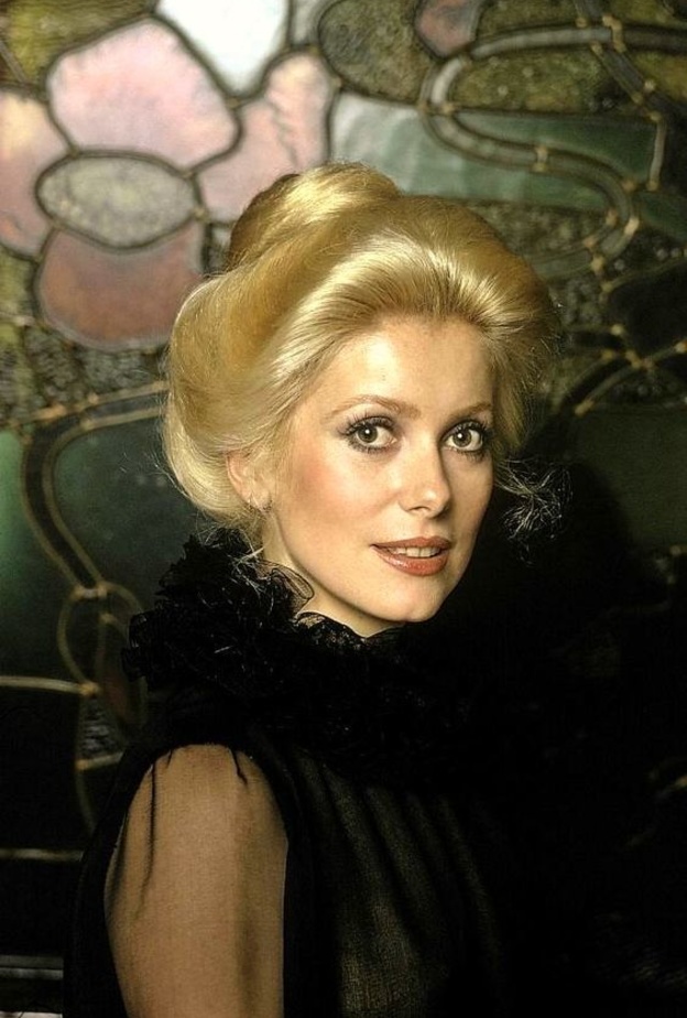 كاترين دينوف في مجلة فوغ الفرنسية، يناير 1979