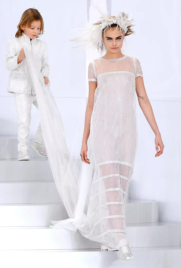 كارا ديليفين CARA DELEVINGNE