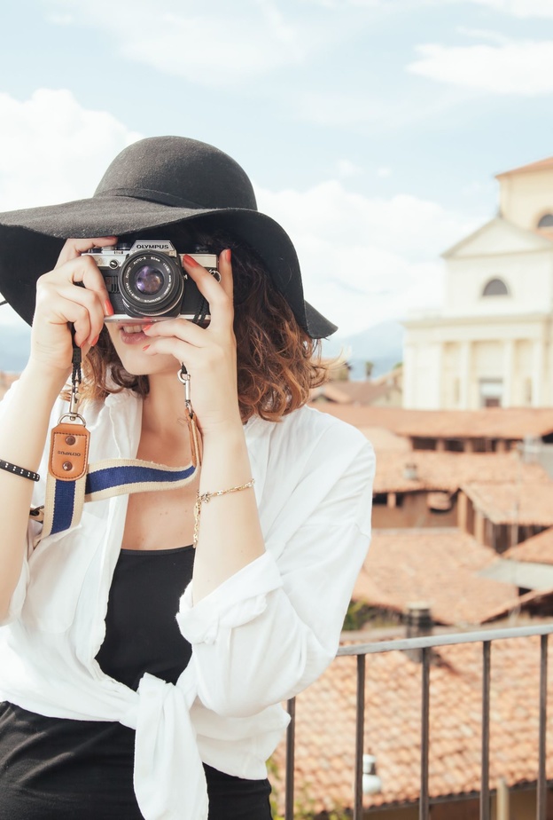 كيف تتجنب النساء المخاطر أثناء السفر المنفرد بواسطة hippopx