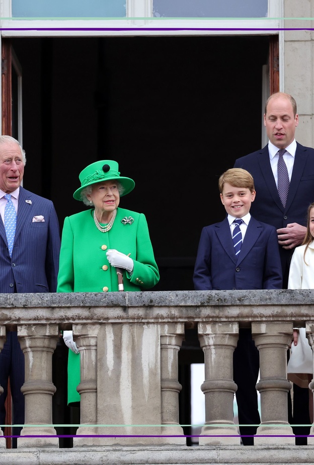 ما السبب الذي يجعل أفراد العائلة المالكة البريطانية يترددون في مقاضاة البرامج والمسلسلات التلفزيونية