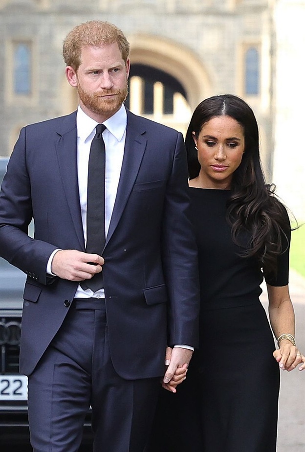 مصادر أفراد العائلة المالكة يخططون لتجاهل هاري وميغان في حفل التتويج