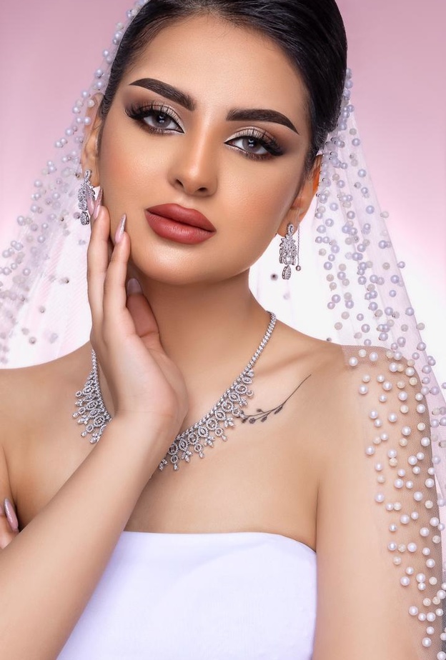 مكياج عروس من خبيرة التجميل السعودية بشاير الغامدي