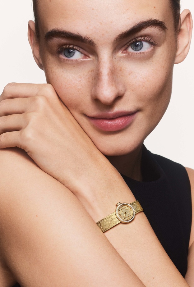 موديلات ساعات يد نسائية مفعمة بأنوثة مرهفة