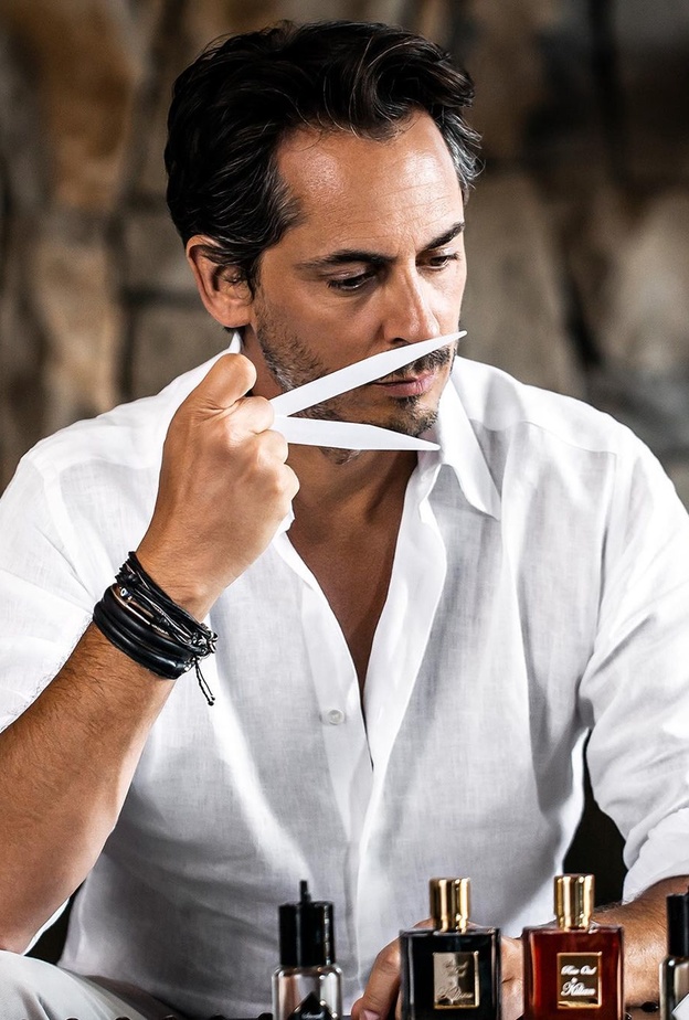 كيليان هينيسي مؤسس دار عطور كيليان لـ "هي":  أحاول دائماً أن أجد قصة أرويها من خلال زجاجة العطر