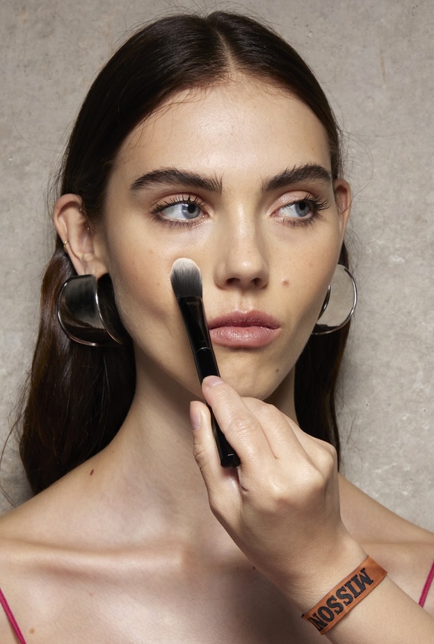 نصائحنا لاستخدام مستحضرات التجميل لتطبيق المكياج الطبيعي في يومياتك خلال رمضان