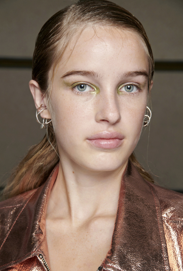 لماذا تختار النساء اليوم بشكل كبير عمليات التجميل غير الجراحية