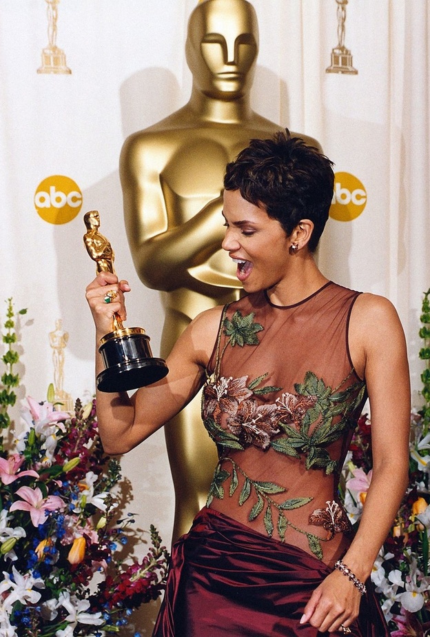 نجمات صنعن التاريخ ولامسن المجد بإنجازات لا تنسى في حفلات توزيع جوائز الأوسكار