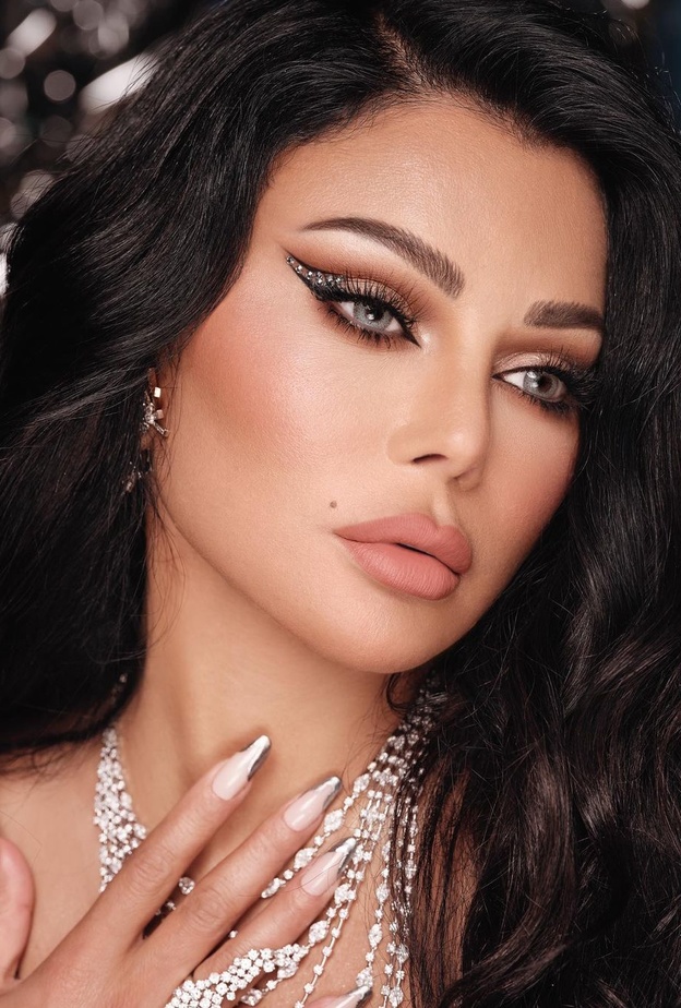 هيفاء وهبي ملهمة المرأة بأساليبها الجمالية..إليك أجدد الصيحات على خطاها