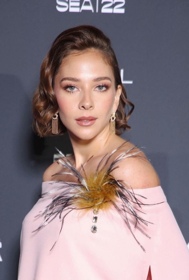 فاطمة البنوي