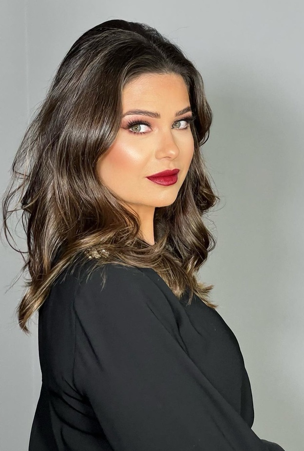 يسرا اللوزي