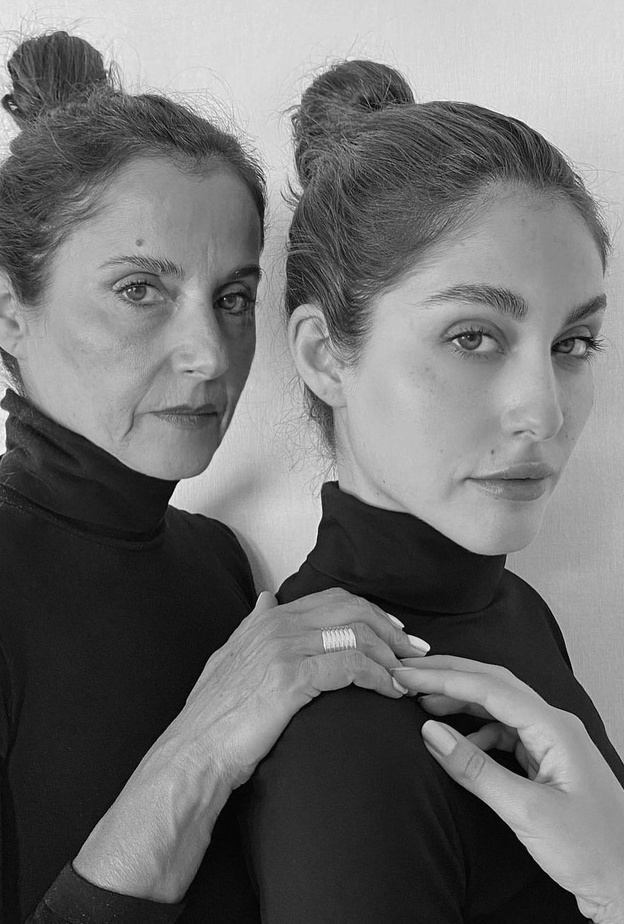 المؤثرة الإجتماعية ومدونة الموضة نور عريضة مع والدتها نيلا عريضة 