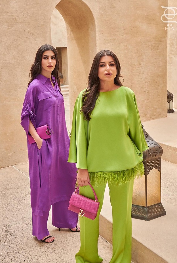 حقيبة CH Camelot المبتكرة تترافق مع كل تصاميم مجموعة كارولينا هيريرا بدون استثناء 