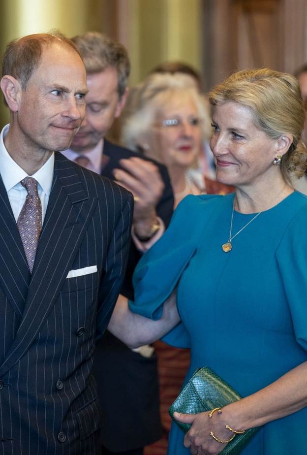 تعرف على اللقب الملكي الجديد الذي ورثه الأمير إدوارد من والده