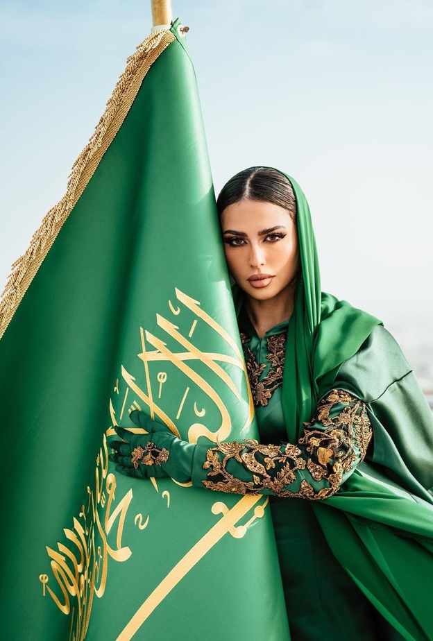 5 إطلالات مستوحاة من العَلَم.. بمناسبة يوم العَلَم السعودي