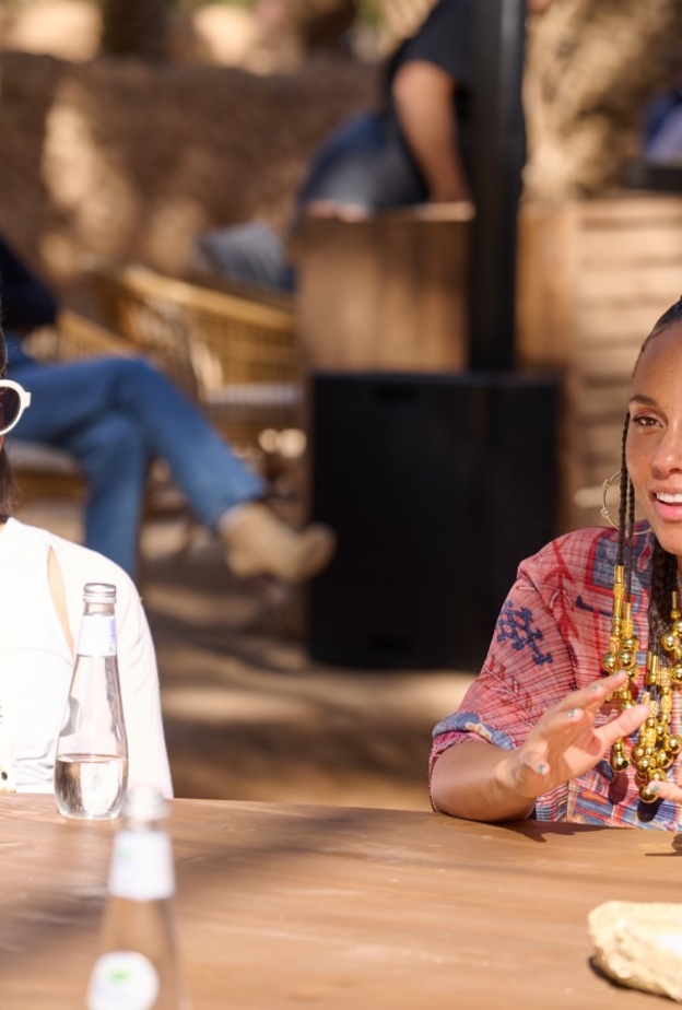 لحظات العُلا تستضيف الجلسة الحوارية الثانية للنجمة أليشا كيز والتي تهدف لتمكين المرأة