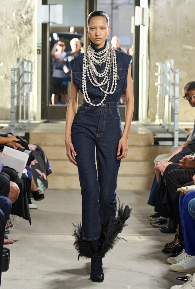 7 منصات عرض تألق فيها اللؤلؤ لربيع وصيف 2023