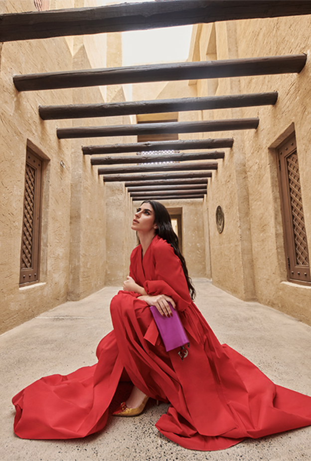 جلسة تصويرية خاصة بدار CH Carolina Herrera و"هي" تحت عنوان Ramadan Charm