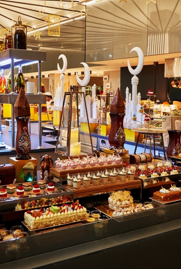 استكشف تجارب تناول الطعام المميزة في شهر رمضان في منتجع سيزرز بالاس دبي 