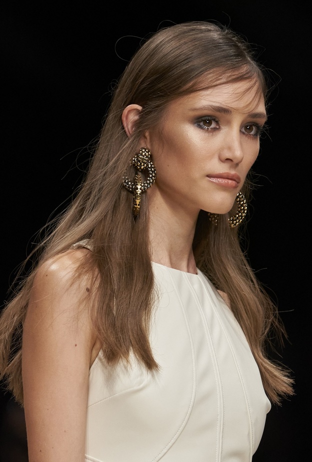 مستحضرات جديدة لعلاج فروة الرأس نُرشحها لك للحصول على شعر طويل وصحي