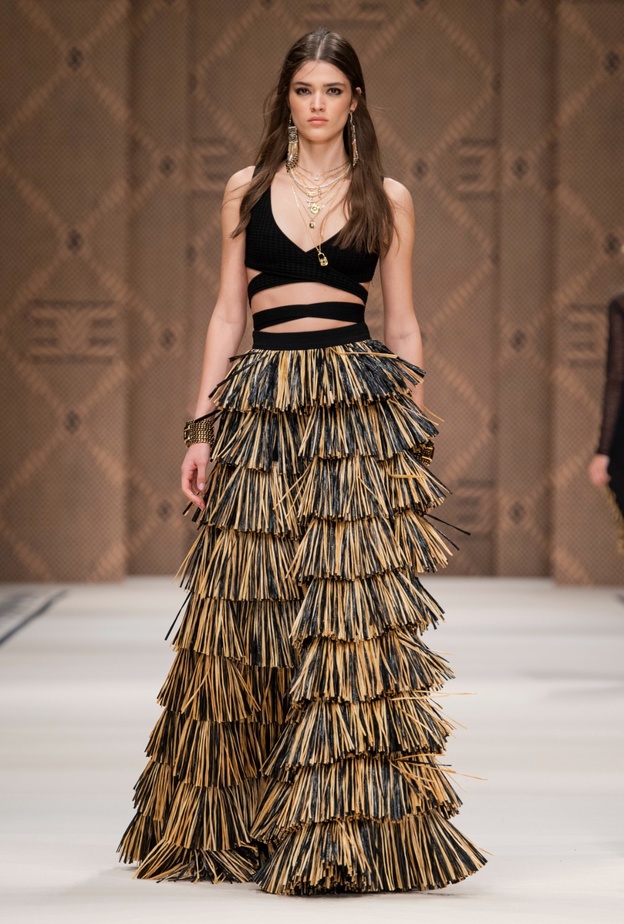 براعة ملمسية COUTURE TEXTURE ستحمل الحيوية والحياة إلى ملابسنا المسائية في المستقبل القريب