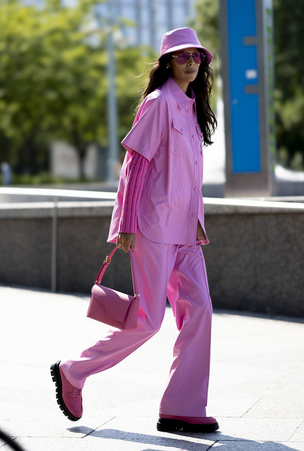 تنسيق لوك لافت بالقميص المميّز من Street style