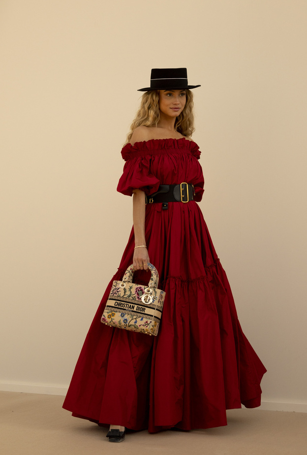 أجمل صيحات الموضة الكاجوال لشتاء 2024 من باريس